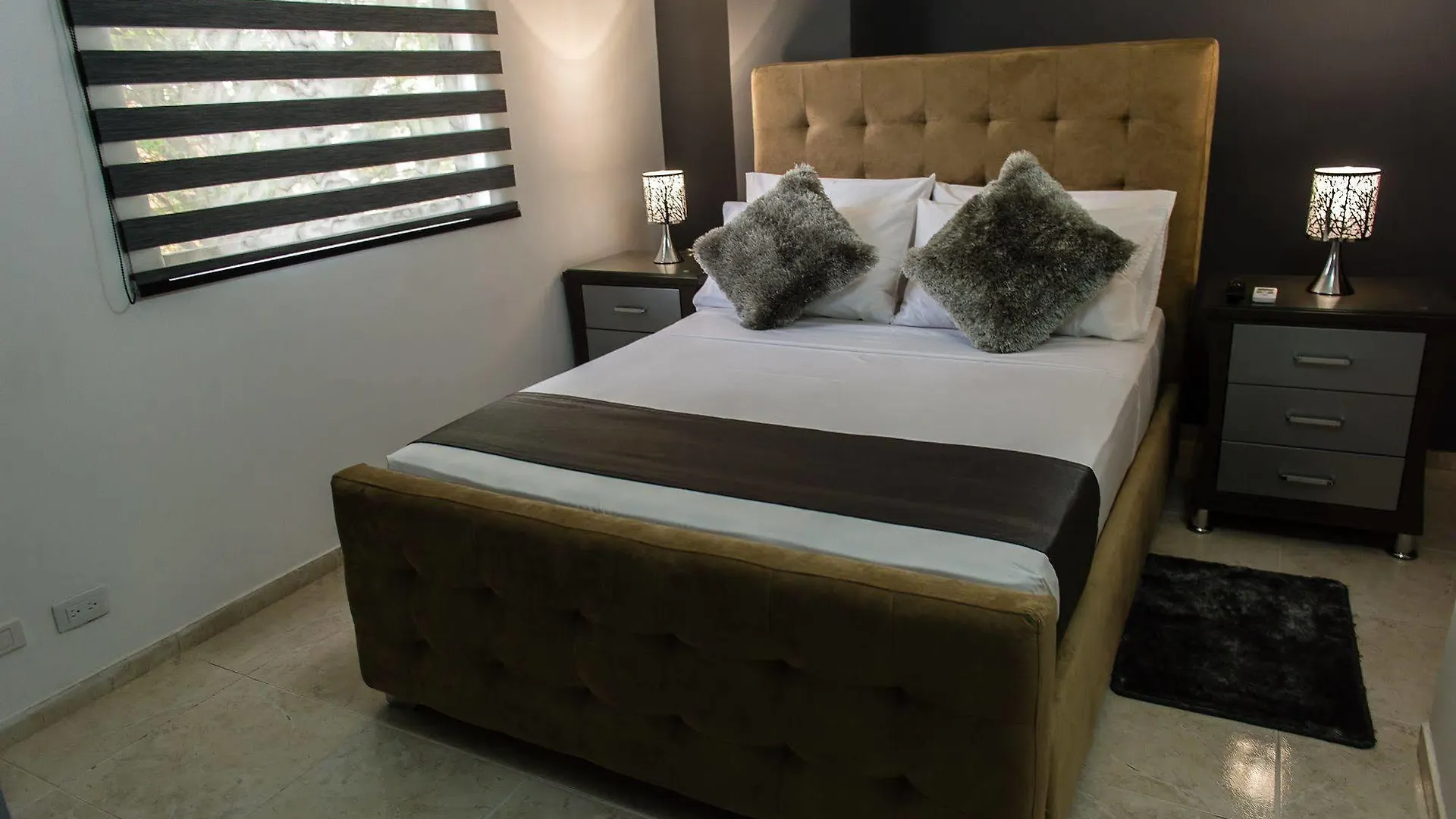 Hotel Roosevelt Plaza Cali 4*,